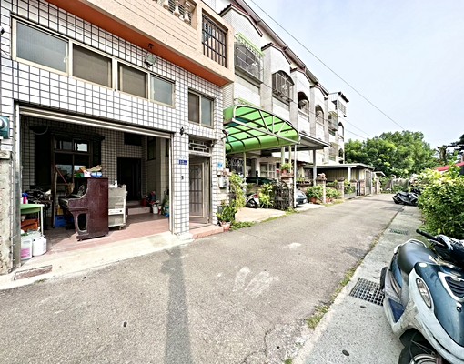 近清泉崗中科🌺整棟透天4房🌺租補戶籍🌺門前平車🌺 - Image 1