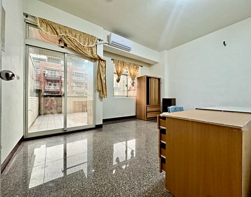 深溪路愛買量販店旁分租雅房*請找東森房屋秀如 - Image 3