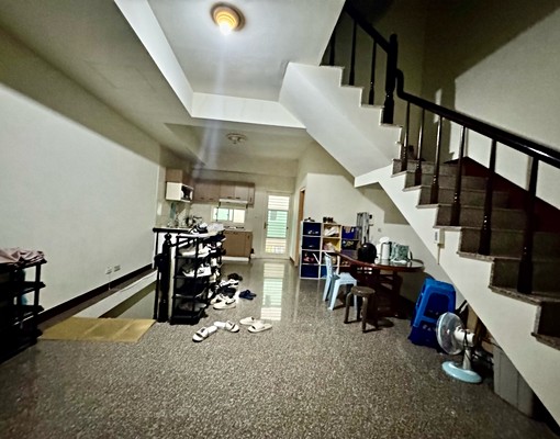 深溪路愛買量販店旁分租雅房*請找東森房屋秀如 - Image 8