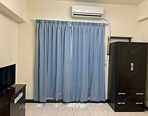 東區~可租補獨立電梯套房 - Image 2