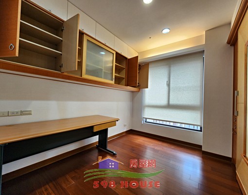 竹北租屋。近水圳公園高鐵豪宅四房。可寵雙車位三陽台家具可談 - Image 11