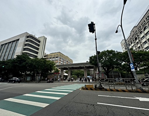 🍎中友/一中/中國醫/台科大~戶籍租補正一房~流理檯傢俱電 - Image 15