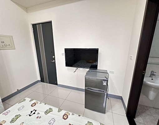 💝全新完工💝高質感裝潢電梯套房(電視可上網.獨立陽台.) - Image 3