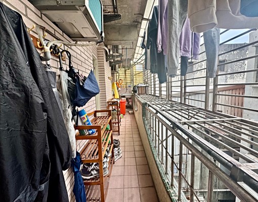 海大旁分租套房*請找東森房屋秀如 - Image 12