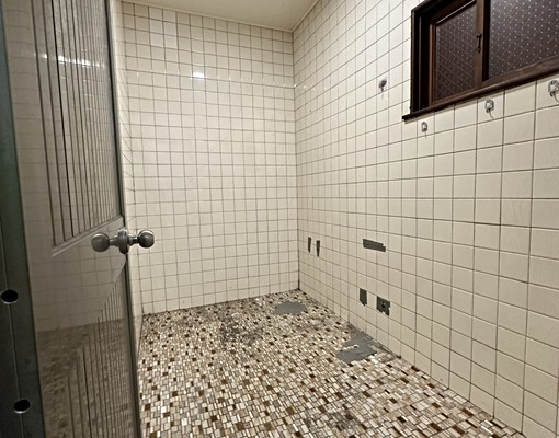 商圈店面|超級大坪數|地點超好|一樓可做生意樓上可分租套房 - Image 4