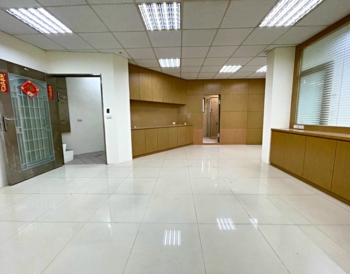 頂崁街透天廠房辦公室住辦皆宜~誠可談 - Image 8