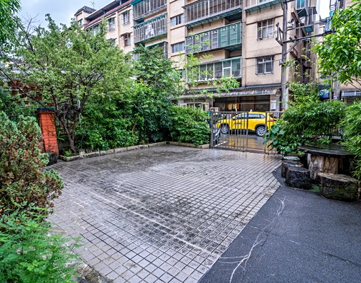 如意街大套房✅租金含水電天然氣✅鄰近公車站牌✅一卡皮箱可入住 - Image 9