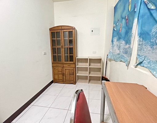 一房一廳陽台可曬衣全配人來就可住停車方便 - Image 3