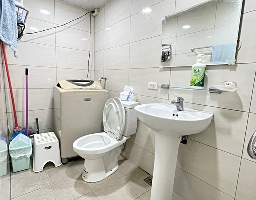 一房一廳陽台可曬衣全配人來就可住停車方便 - Image 6