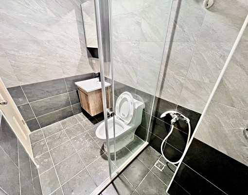 全新搶手電梯大套房/可租補/全新家具家電齊全/含網路 - Image 12