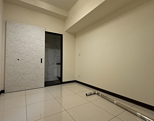 【社會住宅】🏠新泰路靜巷好宅｜全新裝潢.免仲介費 - Image 3