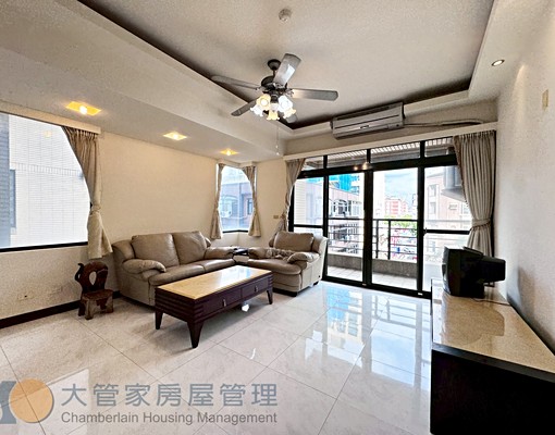 竹北市中心近家樂福大四房美屋出租 - Image 2