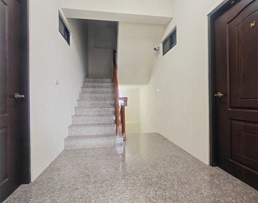 8年新屋🍎稀有面公園✅衛浴開窗✅超大空間一房一廳 - Image 8