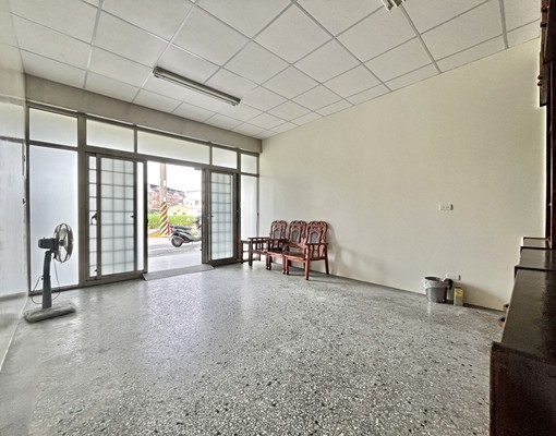 整棟出租1+2F✨3+1房1廳2衛1陽✨台水電✨門口可停車 - Image 2