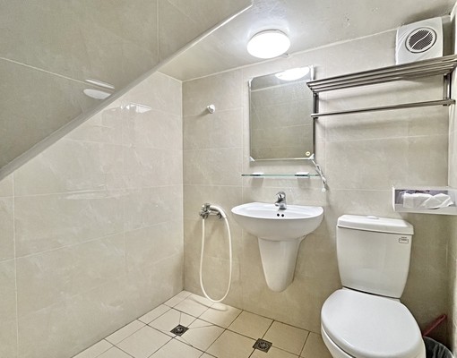 整棟出租1+2F✨3+1房1廳2衛1陽✨台水電✨門口可停車 - Image 10