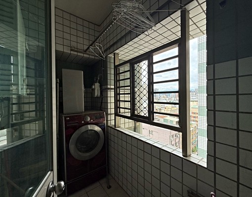 全新裝潢北屯三房二廳二衛二陽台含車位 - Image 14