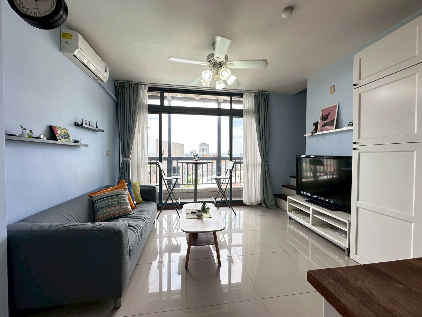 南屯八期低總價輕屋齡室內近19坪大2房2衛休旅車位