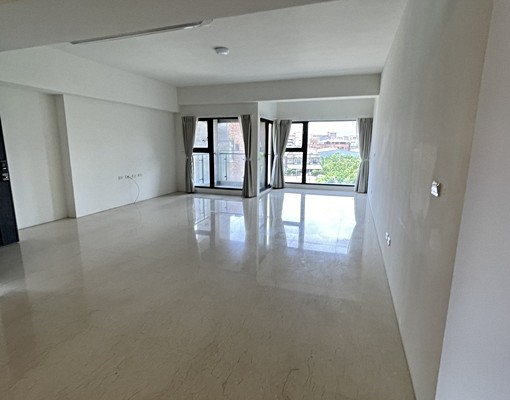 八里上品苑採光大四房車 - Image 2