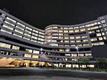 中山南路捷運岡山站前商業區..