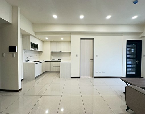 烏日高鐵特區│兩房平面車位※含傢俱 - Image 2