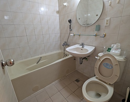 武陵旁國泰社區大坪數宅（歡迎基督徒家庭承租) - 591租屋網 - Image 10