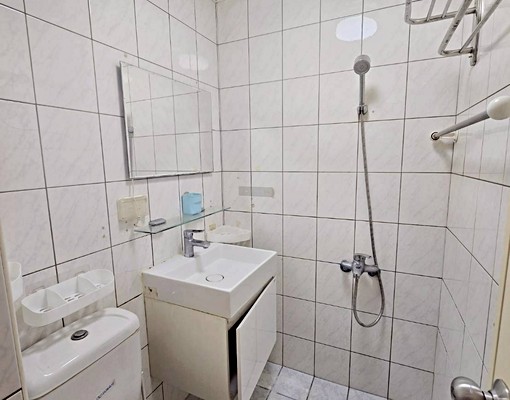 ★南區▶可租補▶台水電▶全套傢俱▶中山醫園道3房 - Image 10