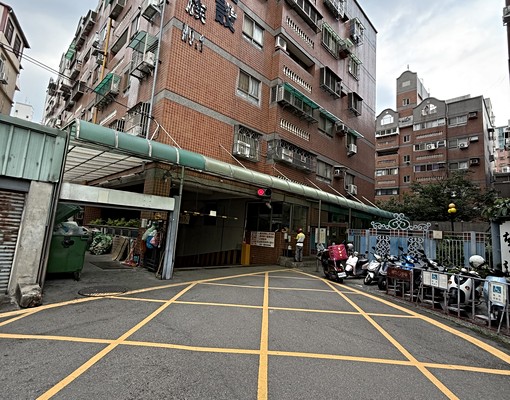 中山醫大慶商圈全新整理3+1房平車採光佳安靜涼爽好住 - Image 15