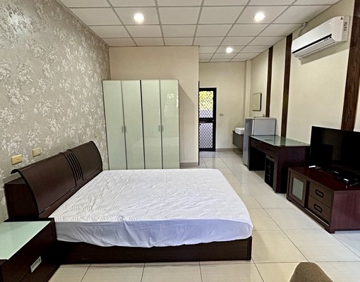 日式庭院一樓大套房⭕️可租車位🚗獨立洗衣機⭕️陽台 - Image 1