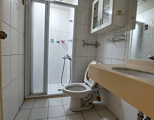 東區育英國中超值2房電梯華廈 - Image 8