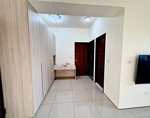 航空城全新電梯正兩房/全新家具家電齊全/社區管理/台水台電計 - Image 5