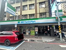 三陽路13巷三重稀有三角窗連..