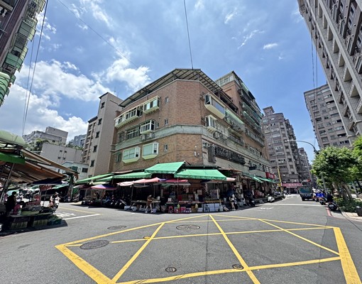 🚗集賢路鞋全家樓下坡平車位 - 591租屋網 - Image 1