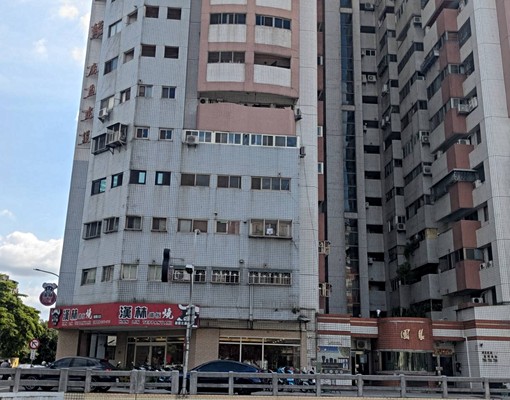 屋主自租/電梯大樓,大坪數,通風採光佳,中山醫學院/交通方便 - Image 7