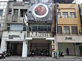宜蘭租屋,羅東租屋,店面出租,羅東夜市商圈~公正路黃金大店面(全棟)