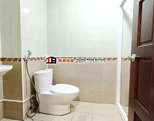 北大特區*社區型透天*使用空間大*雙車位*屋況佳 - Image 11