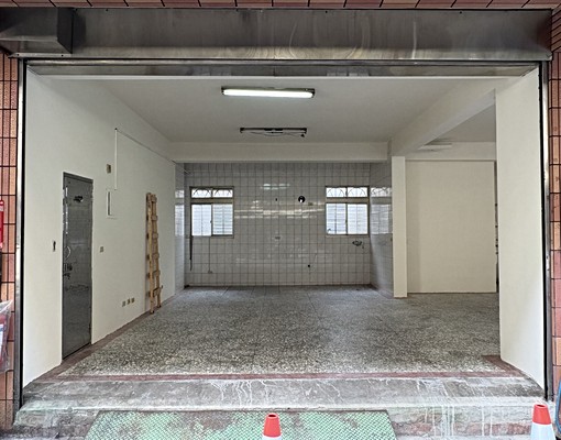 三和路四段公寓一樓,3分鐘到三和國中捷運站,周邊生活機能完善 - Image 3