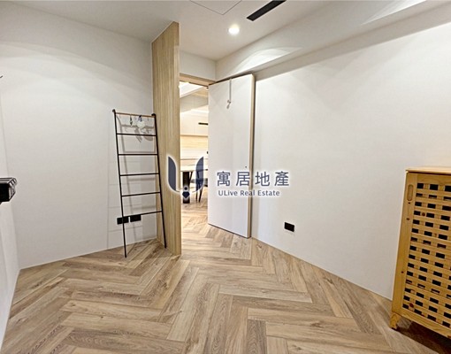 5年新屋首租新裝潢2+1書房靜巷含稅含車位前後陽台 - Image 9