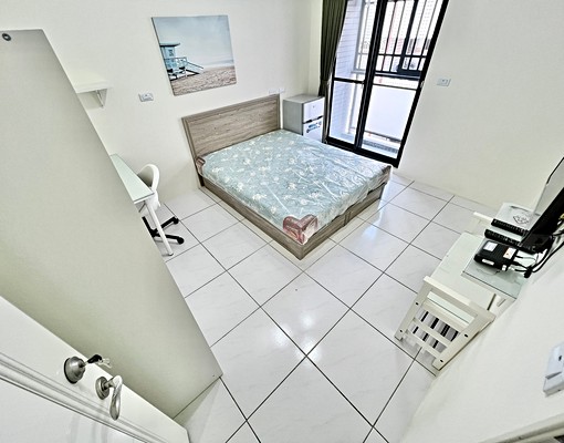 🌞南區中山醫興大🌞近火車站🌞電梯陽台獨洗曬🌞 - Image 1