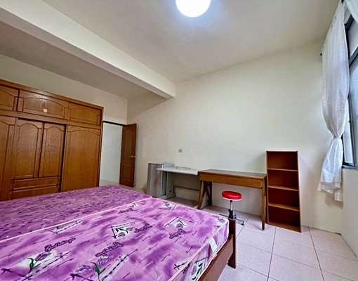 近小港醫院、熱鬧漢民商圈透天套/雅房出租 - Image 11