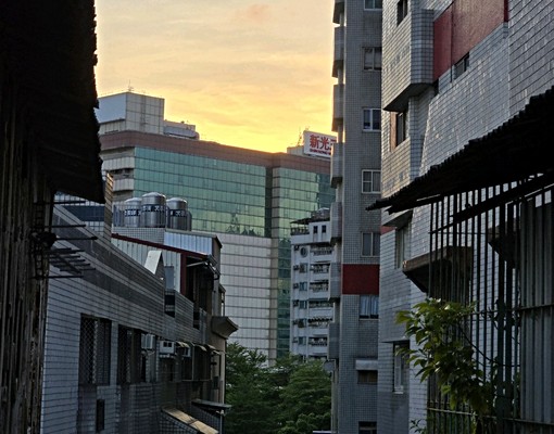 大遠百大坪數全新兩衛近R8三多捷運新光三越 - Image 7