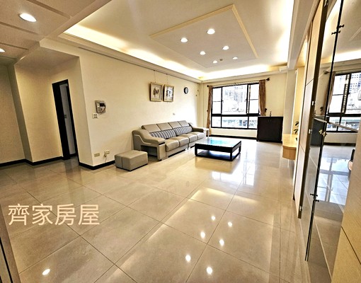 喜來登百貨美食街商圈高鐵接駁車站溫馨方正便利 - Image 1