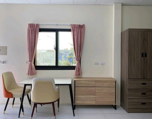 生活机能佳，全配傢俱，房間廣濶，環境優雅，停車方便。 - Image 2