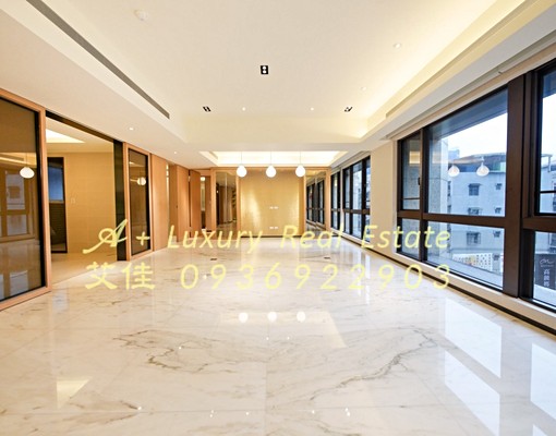 新穎豪裝大客廳大更衣室有傭近捷運101信義國美商隱我成交多次 - Image 2