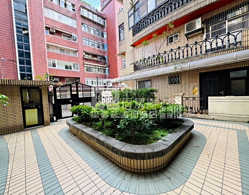 💥小巨蛋捷運旁|靜巷大套房|房間衛浴有窗🍀中信書伃 - Image 10