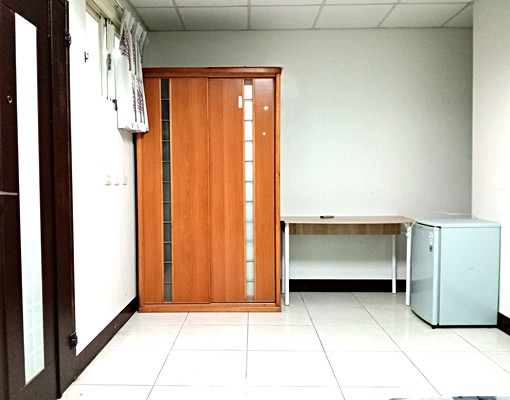 藝文特區電梯專人倒垃圾 - Image 1
