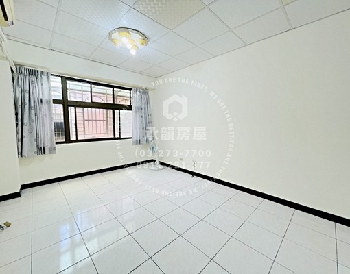 可入籍租補．中平商圈溫馨家庭大三房含車管 - Image 3