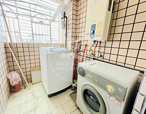 可入籍租補．中平商圈溫馨家庭大三房含車管 - Image 11