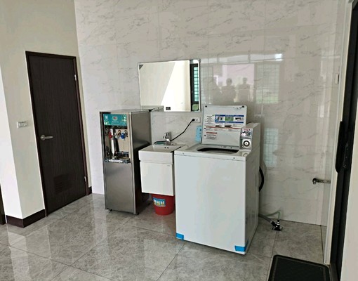 全新套房出租,邊間,雙面採光通風佳 - Image 3
