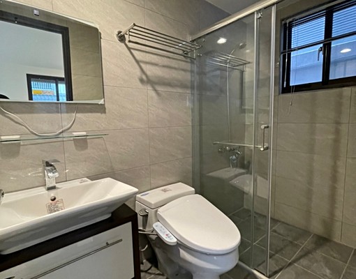 藝文特區一層一戶可工作室可住家 - Image 8