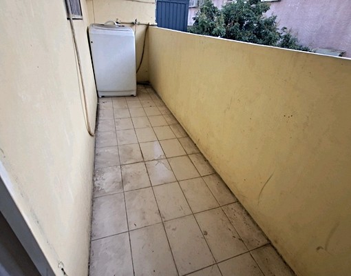 市中心寶健醫院附近，有陽台，短租可價另 - Image 3